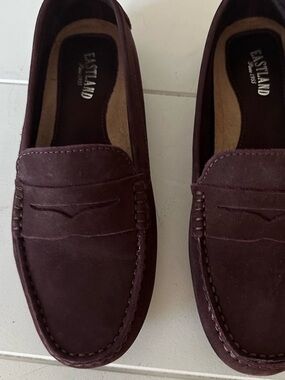 Suede Penny Loafers in Burgundy Purple Size 8 Eastland Driving Loafers